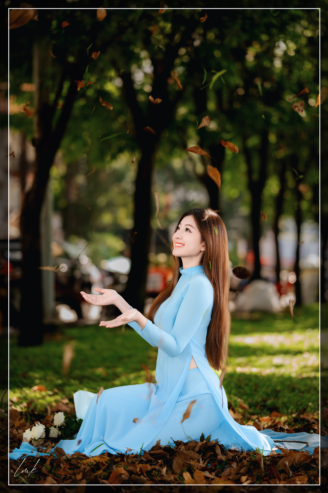 Nắng Trên Tà Áo