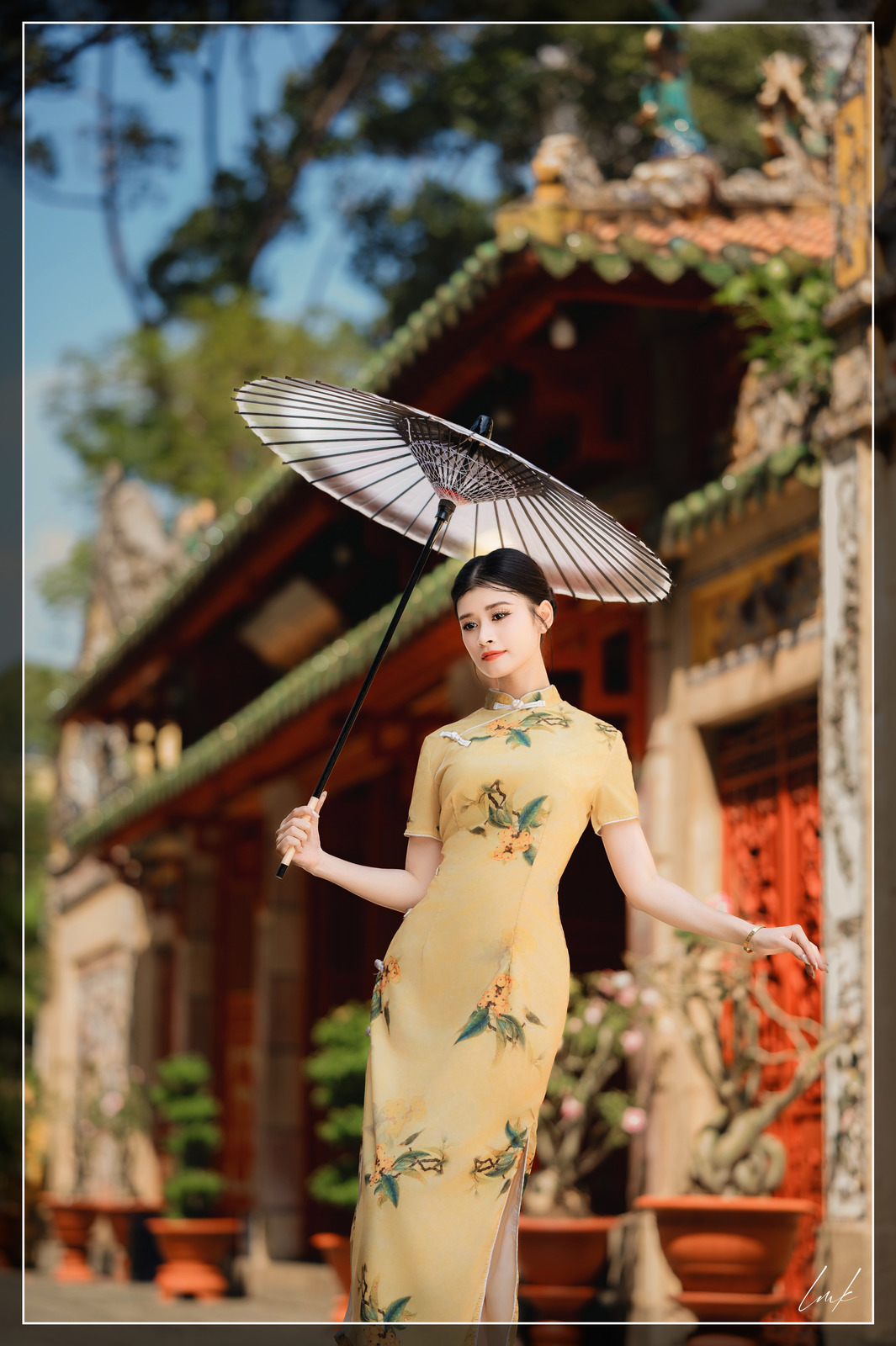 Dấu Xưa Vừa Chạm Dưới Nắng