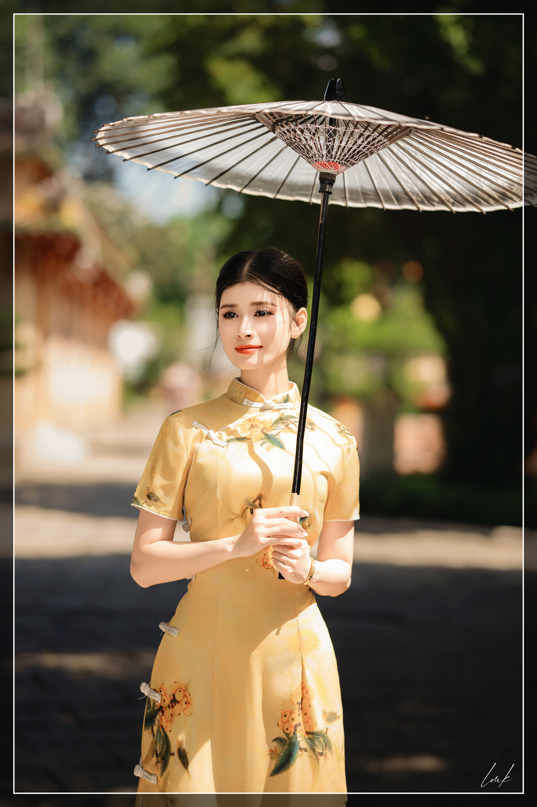 Dấu Xưa Vừa Chạm