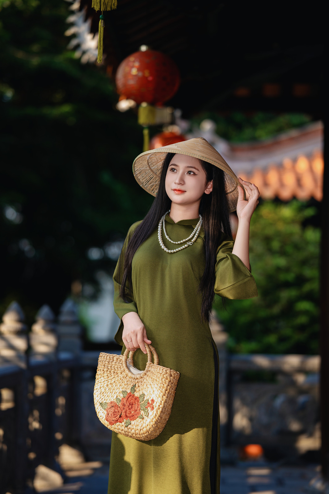Nắng Trên Tà Áo