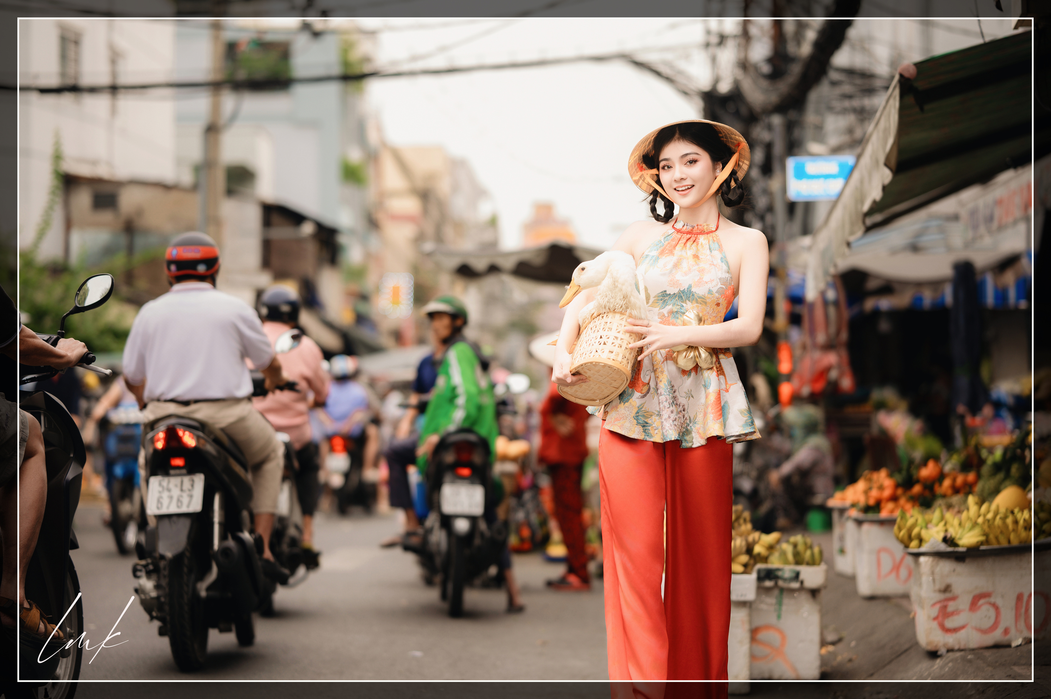 Một Miền Cảm Xúc Vừa Chạm