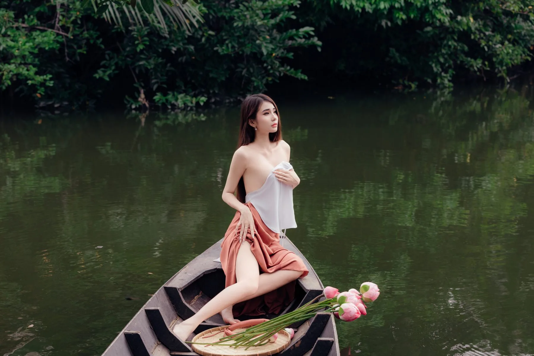 Áo yếm - Áo yếm bến sông - Đức Hòa, Long An - Áo yếm hồ sen, thanh lịch, nhẹ nhàng - LongMK Photography - 02