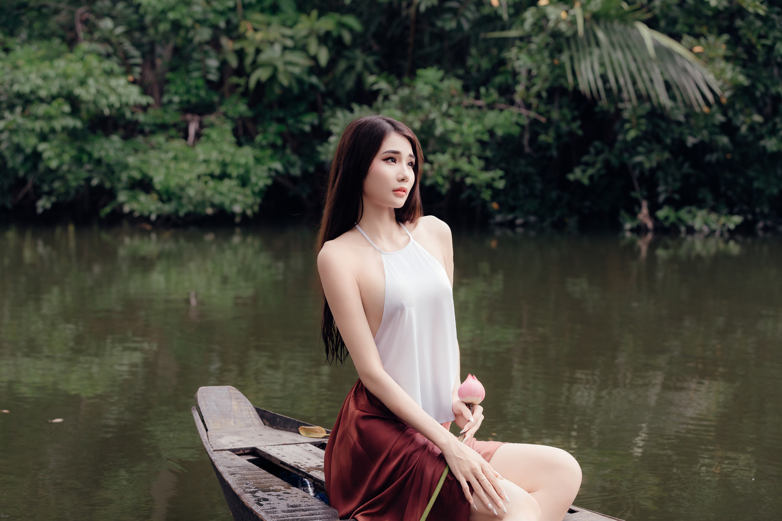 Nàng Thơ Bên Sông