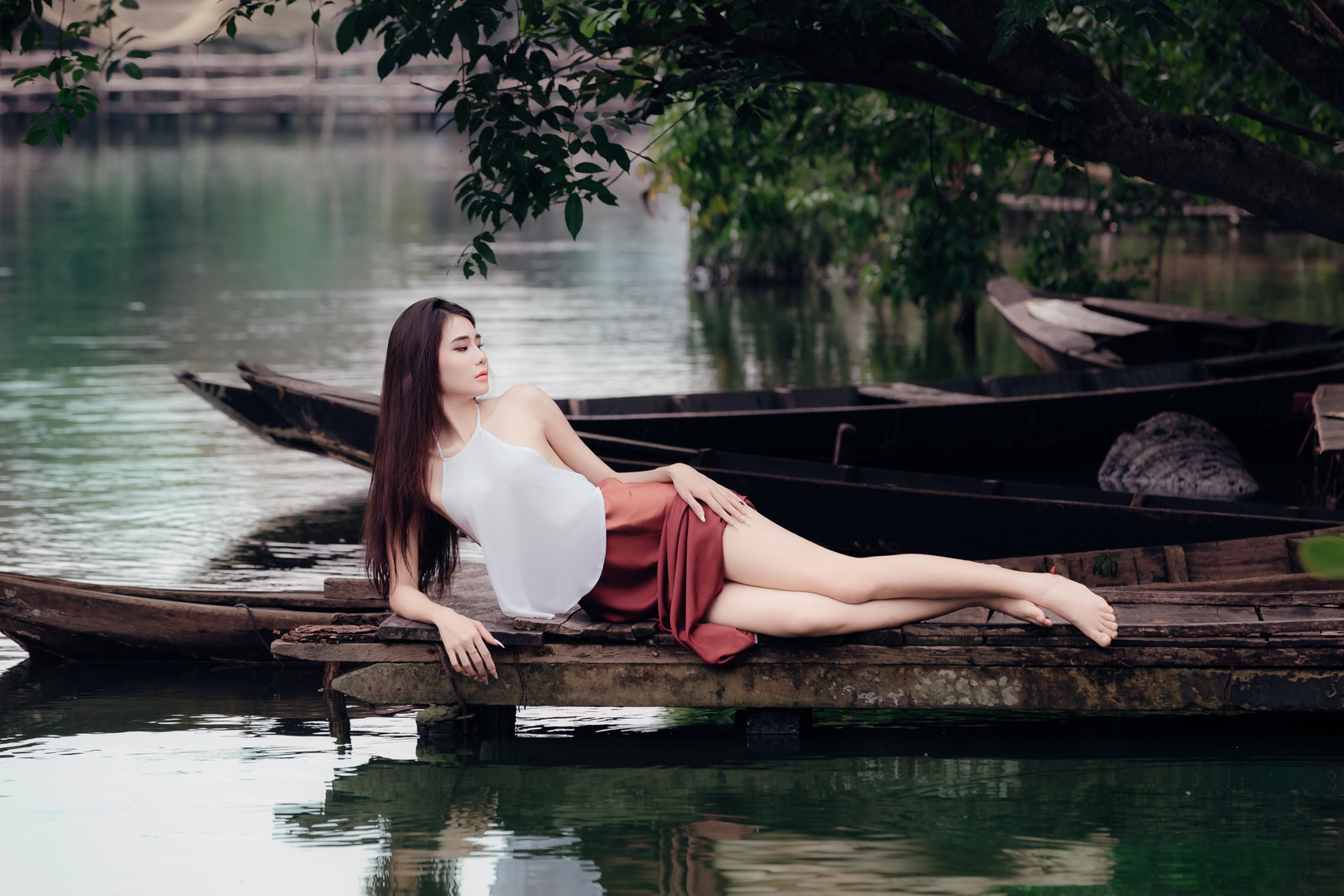 Nàng Thơ Bên Sông